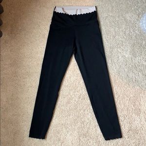Aerie Scallop leggings